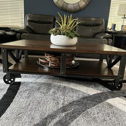 Coffee Table And 2 Side Table 