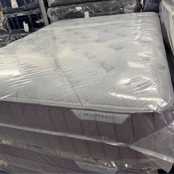 QUEEN SIZE PURPLE LUXE REJUVENATE MATTRESS & BOX SPRING BED SET