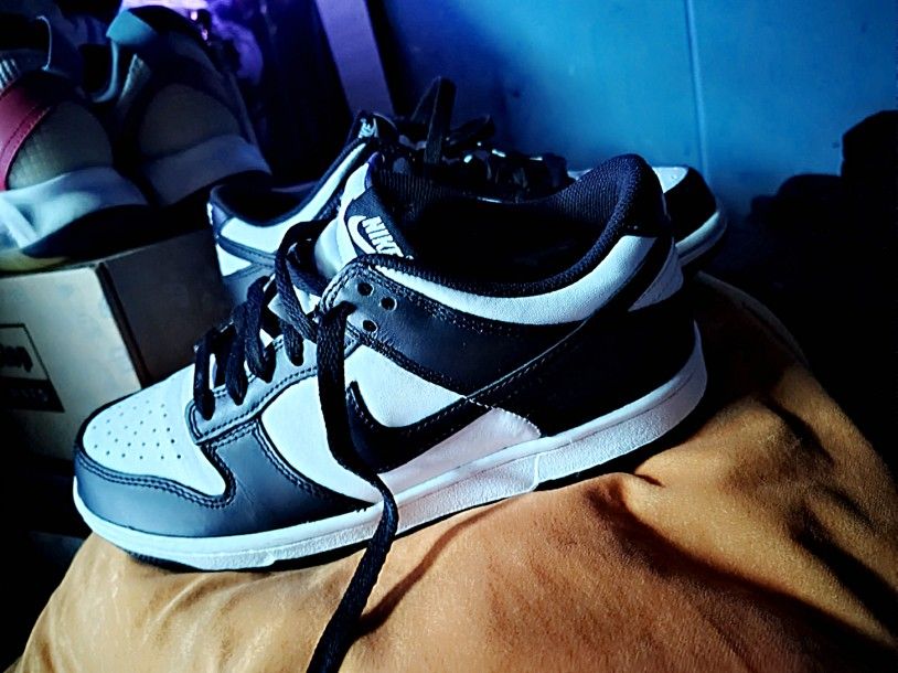 Nike Dunks Low Tops (Pandas)
