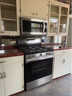 Frigidaire 5 burner stove