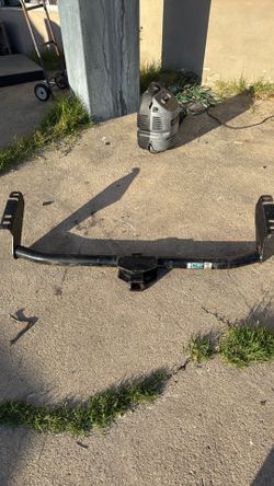 Curt class three trailer hitch￼