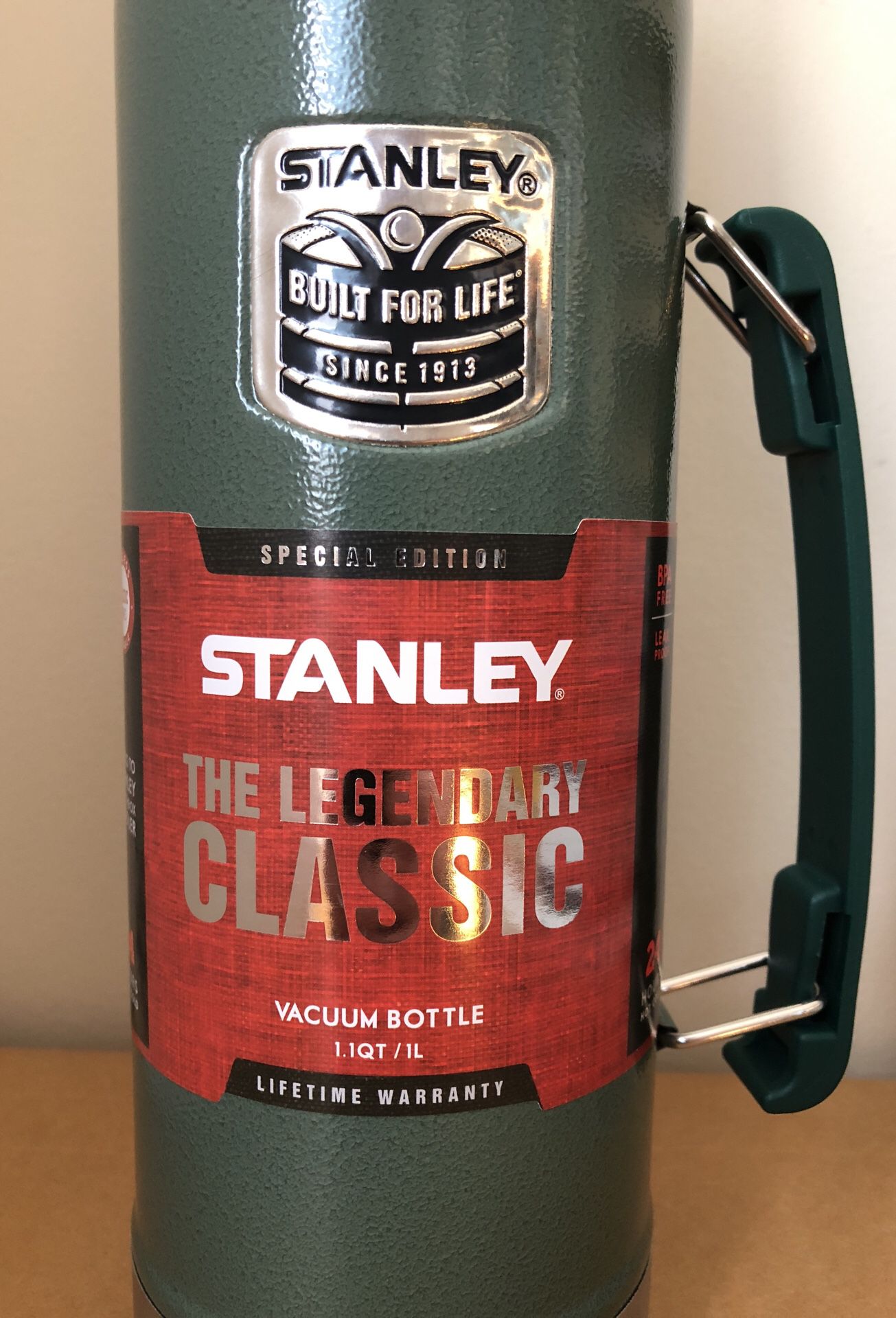 Stanley Classic Vacuum Insulated Wide Mouth Bottle Stainless Steel Thermos  for Cold & Hot Beverages for Sale in New York, NY - OfferUp
