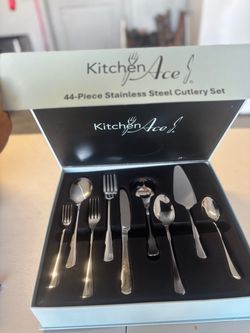 Kitchen Ace 44-Piece Stainless Steel Cutlery Set