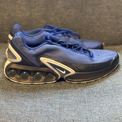 Men’s Nike Gym Shoes , Size 11