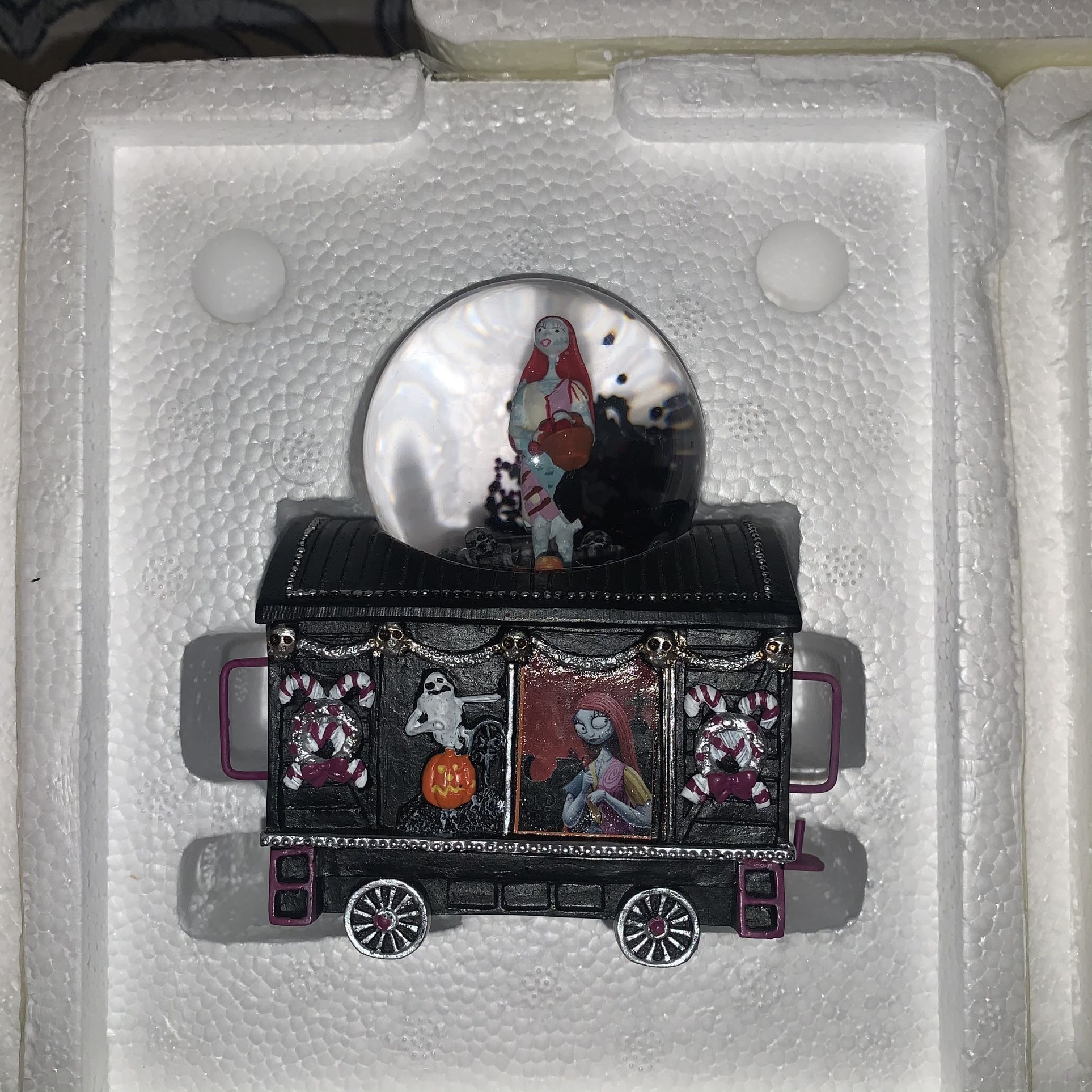 The Nightmare Before Christmas Musical Glitter Globe Train