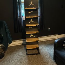 Sneaker Stand