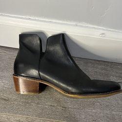 Cole Haan Booties-size 6 1/2