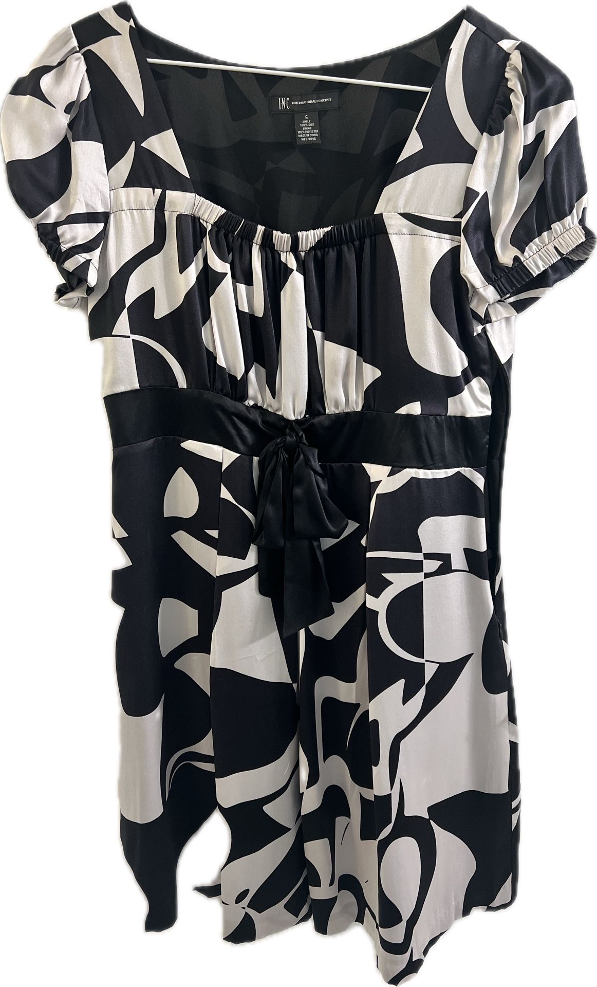 100% Silk Black & White Dress – Macy’s – Women’s Size Classic – Elegant & Beautiful