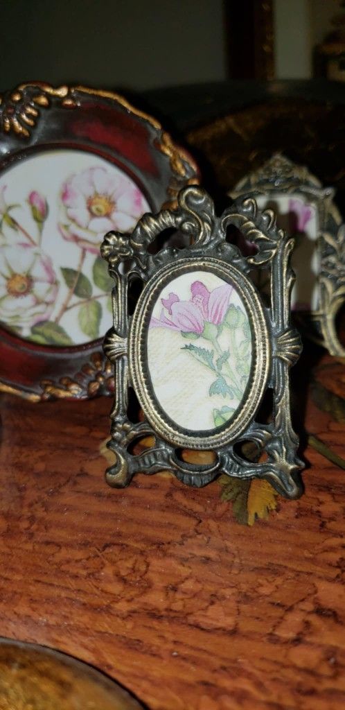 MINI BRASS FRAMED FLORAL FLOWER BOUQUET ACCENT TABLE PICTURE ART DECOR DISPLAY