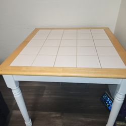 Dining room table