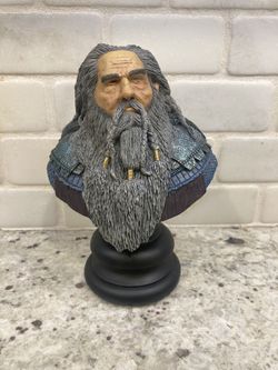 Lord Of The Rings Dwarven Lord Bust Sculpture.