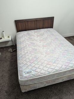 Queen bed,