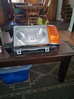 Faro Delantero Derecho Ford Bronco 