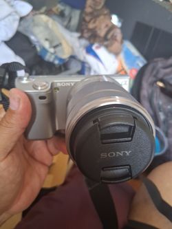 Sony nex-5 digital camera with 2lens