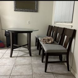 Dinning Set Chairs Only Needs A Cleaning