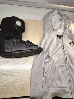 Free size medium recovery boot & snorkel fins, size small jacket