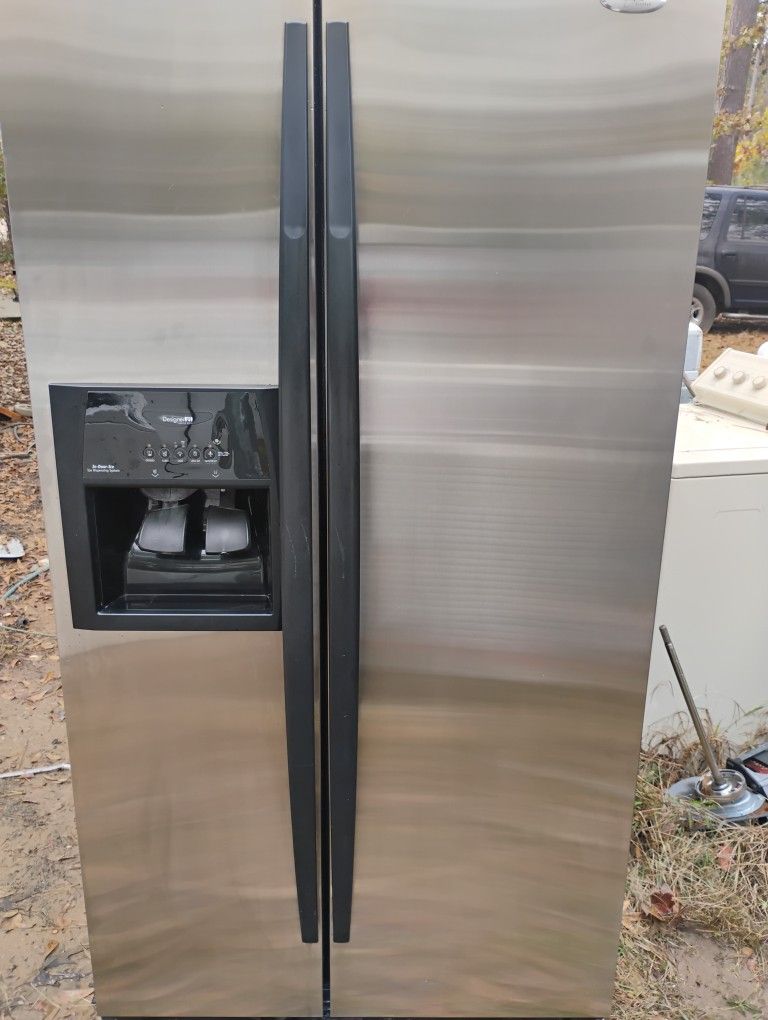 25 Cubic Whirlpool Gold Stainless Refrigerator
