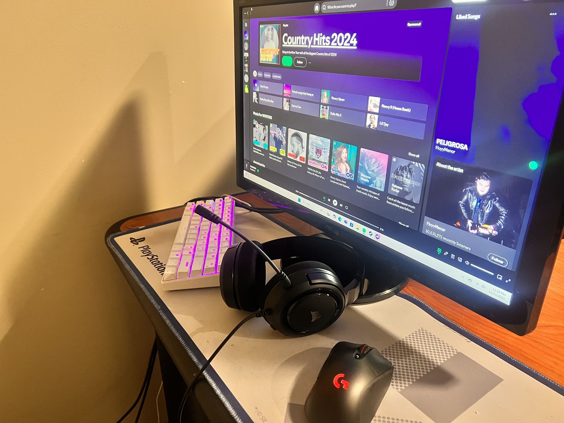 Gaming Set Up Really Good Pc Nzxt 32 GB Windows 11 Pro