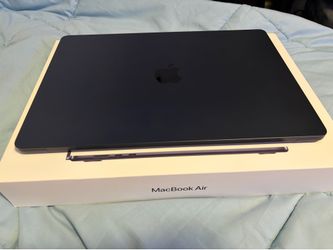 Apple Macbook Air 15-inch M5