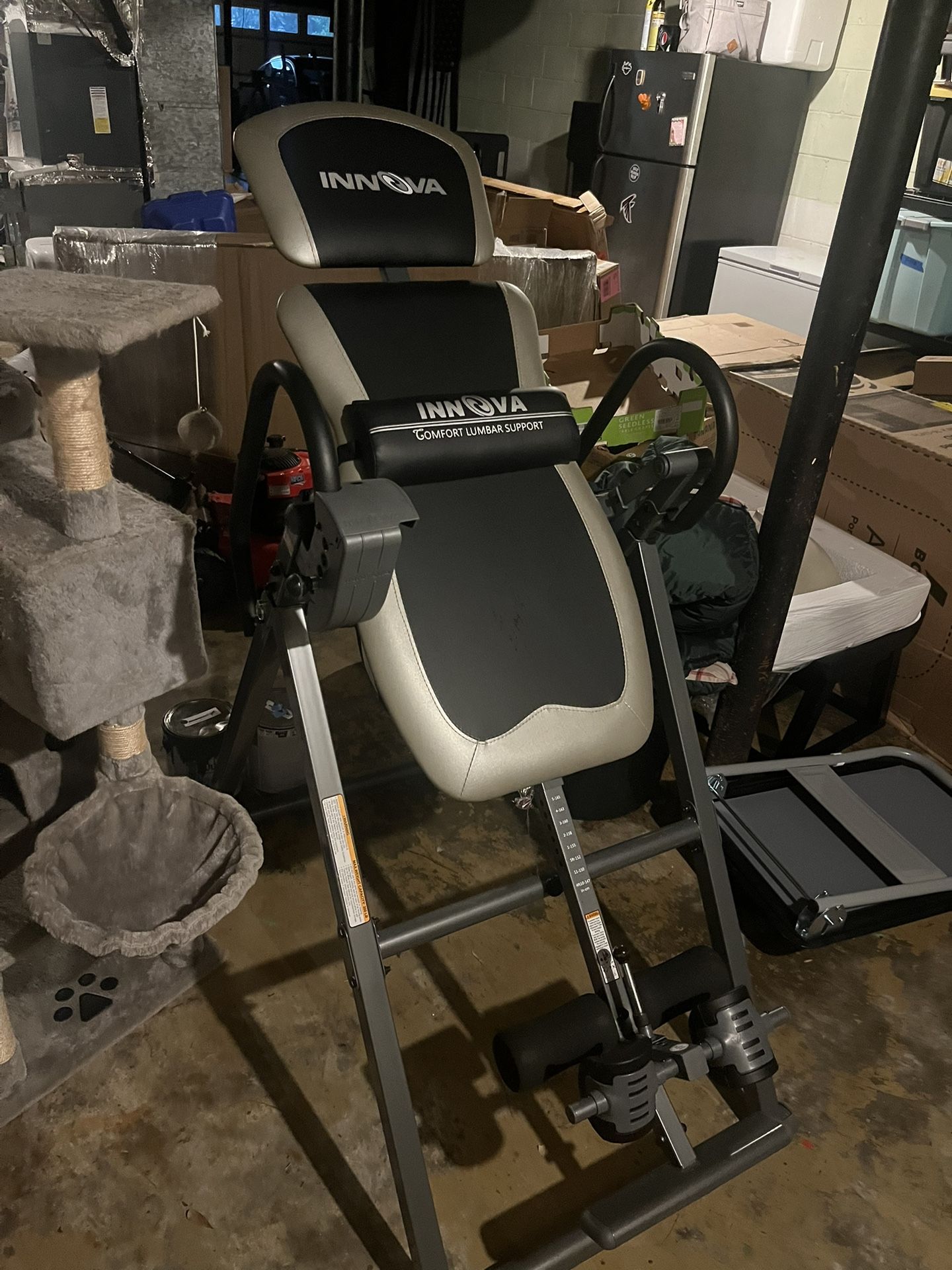 Innova inversion table
