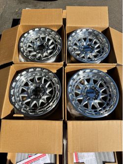 Brand New KMC CRUX “556” Machined 17” Off-Road Wheels 6x139 and 6x135 0 and +25 Offset