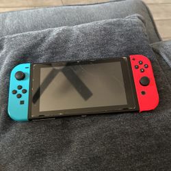 Nintendo Switch 