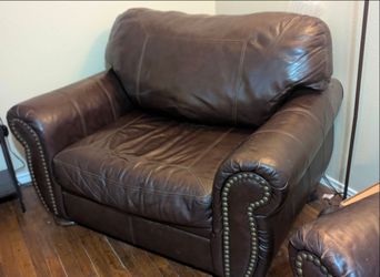 Big Boy Chair (Ashley Furniture/Genuine Leather)