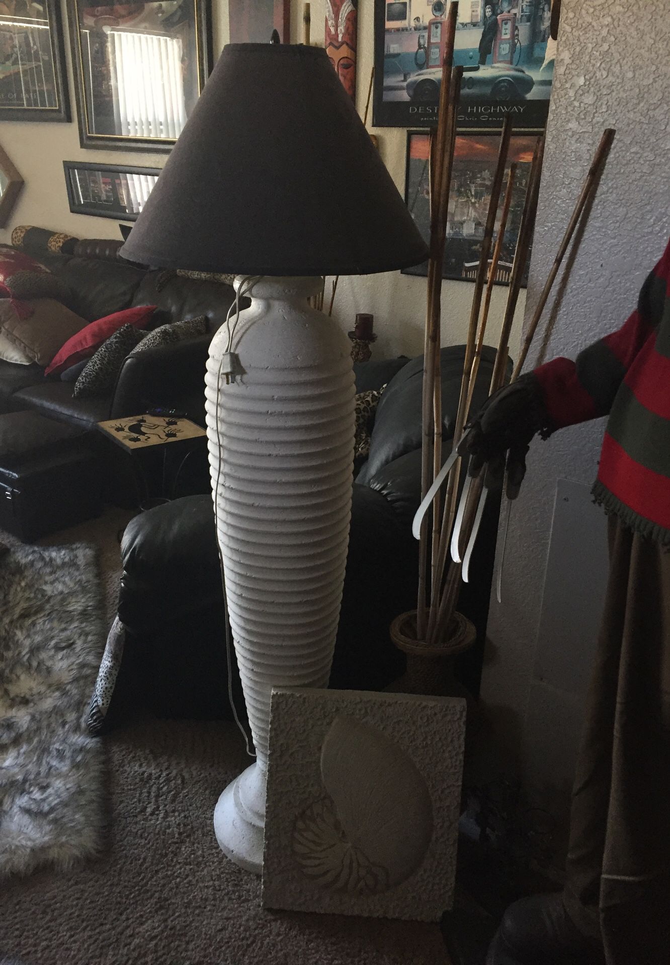 Floor lamp works and like new shell picture below free