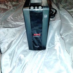 APC By Schneider Electric Backups 1500 