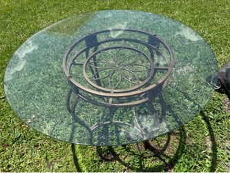 4 foot diameter glass table quarter inch thickness $70