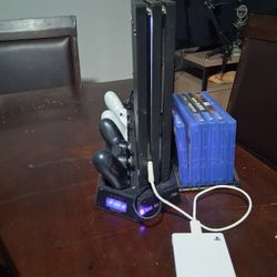 Ps4 Console, 2 Controllers, 6 Games, 1 External hard Drive "MUST SEE"