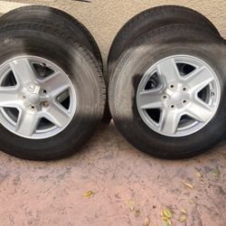 Jeep Gladiator Wheels// Excellent Condition. 