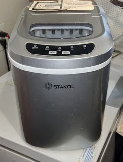Costway EP22769 is a portable 26.5 lb/day compact countertop ice maker