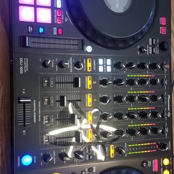 Pioneer  DDJ- 1000 REKORDBOX DJ , Black, Multi Color Lights