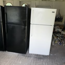 🎊❤️EXCELLENT RUNNING FRIDGES 💕. $289. WHITE FRIDGE/ $350. BLACK FRIDGE😻BOTH RUN LIKE BRAND NEW & BEEN CLEANED IN & OUT😍BOTH RUN PERFECTLY🇺🇸IN MA