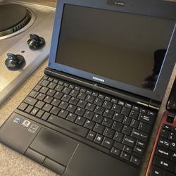 Toshiba And Acer NetBooks(Parts Or Repair)