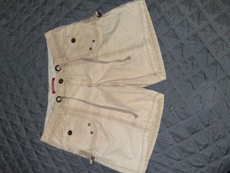 Women's summer lot