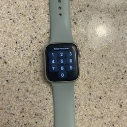 Apple Watch Series 5 Silver