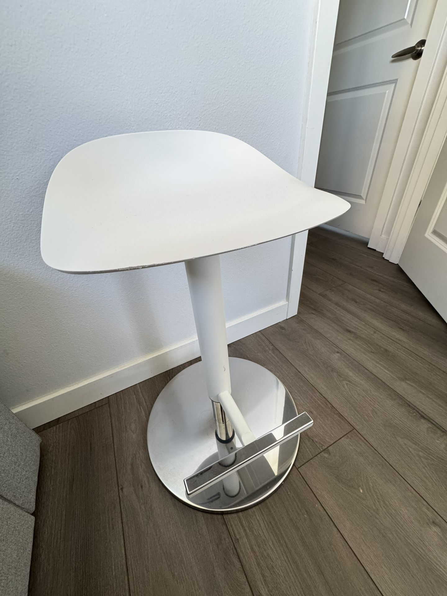 IKEA JANINGE Adjustable Bar Stool