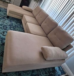 Sectional sofa, kakhi color, 3 pieces, excellent condition, like new!    Very clean, removable and washable covers.    Smoke-free and pet-free home.

