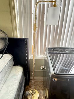 NEW SUNMORY ARC FLOOR LAMP COLOR GOLD