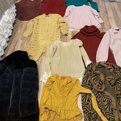 Lot Of Women’s Sweaters Size Small