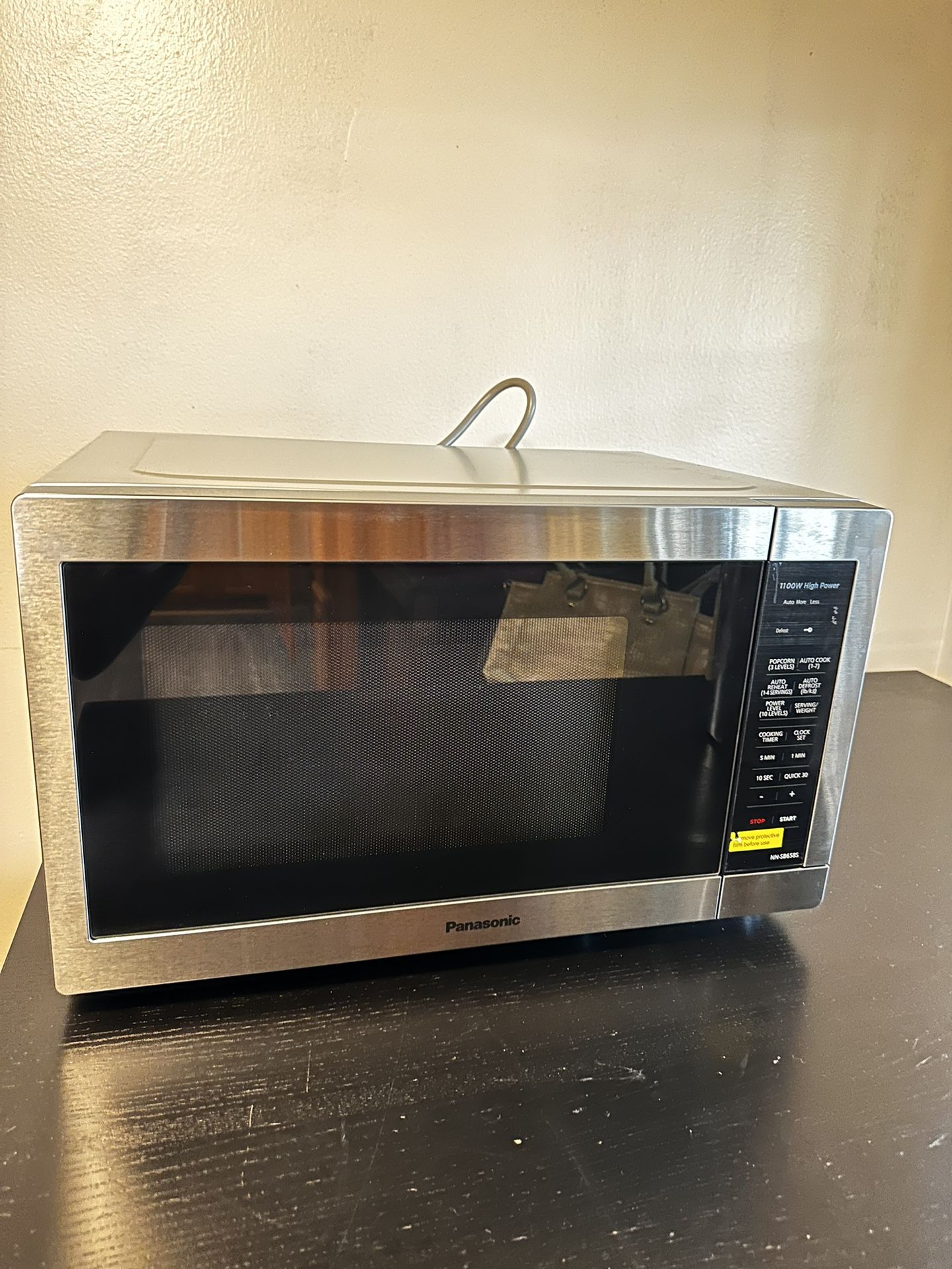 Panasonic NN-SB658S 1100W 1.3 Cu. Ft Countertop Microwave Oven