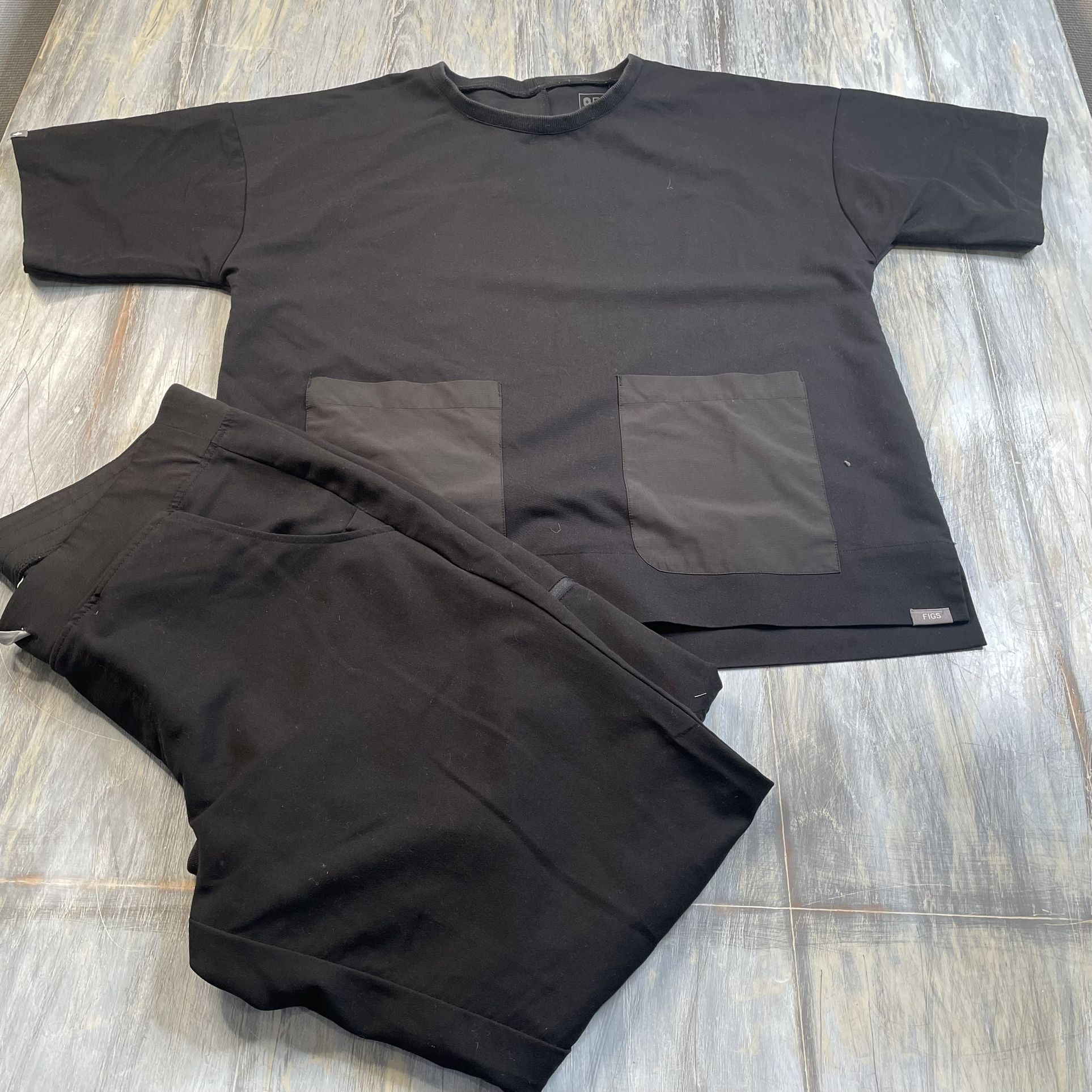 Figs Black Scrub Set