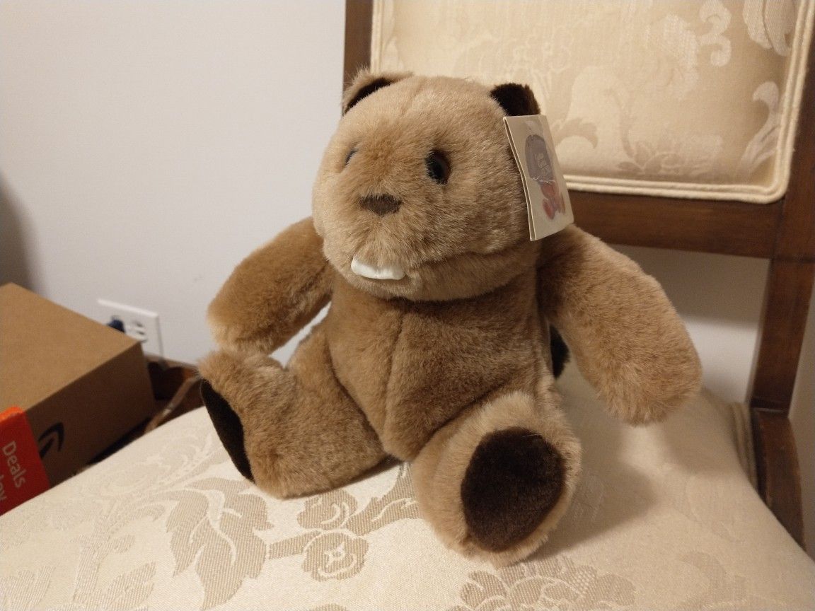 Vintage 1985 Gund Eager Beaver #5678 Stuffed Animal With Tag