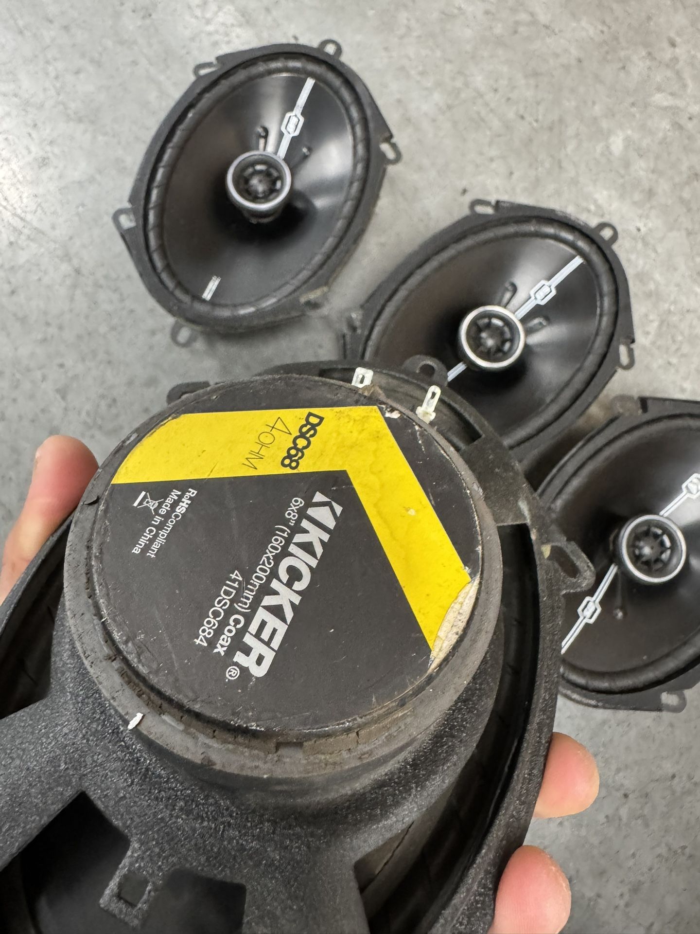 Set Of 4 Kicker Speakers 