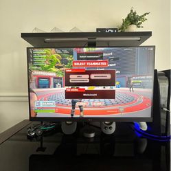31.5” LG Ultragear Monitor