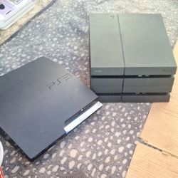Ps3 And 2 PS4 Bundle