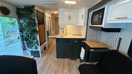 2005 Winnebago Sightseer