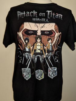 Attack On Titan Tee shirt Size Med